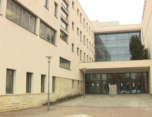 Elmarad a diplomaosztó – A járványügyi helyzet miatt csak nyáron lesz ünnepség