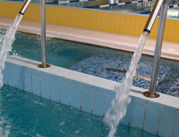 Emmi: Minden gyermek tanuljon meg úszni!