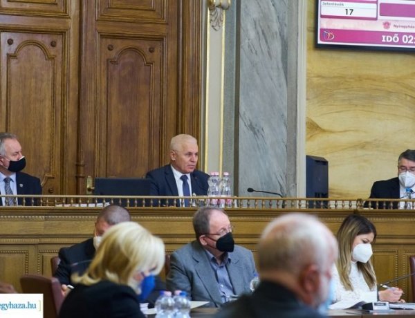 Hírösszefoglaló: közgyűlés, kapacitásbővítés, fejlesztések és elismerések