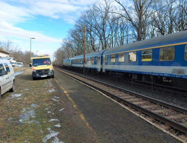 Vonatgázolás történt a Sóstói vasútállomáson – Egy nő az áldozat