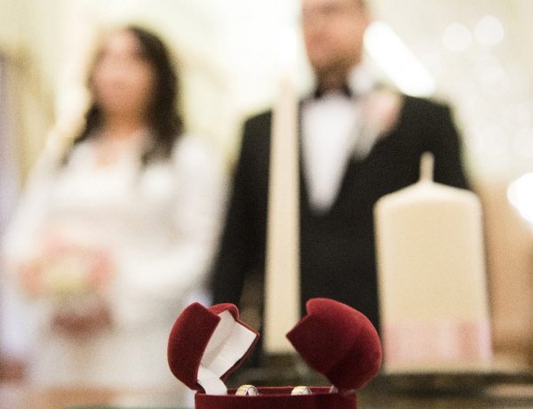 Négy kontinens 21 országában ünneplik: kezdődik a házasság hete