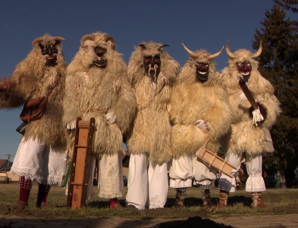 Farsangi felvonulás – Az időjárás is kedvezett a télűzőknek a hétvégén