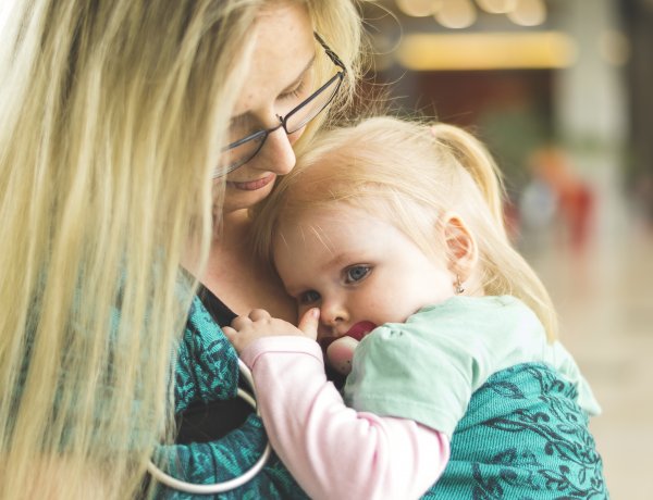 Lezárult a „Babahordozás helyesen!” című lakossági szemléletformáló program