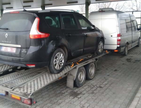 Körözött személygépkocsi a csengersimai határátkelőhelyen