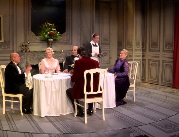 Váratlan vendég – Pénteken bemutató a Krúdy Kamarában