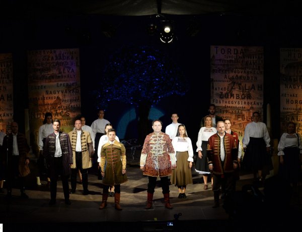 Jubileumi programsorozattal ünnepli 30. évét a Mandala Dalszínház