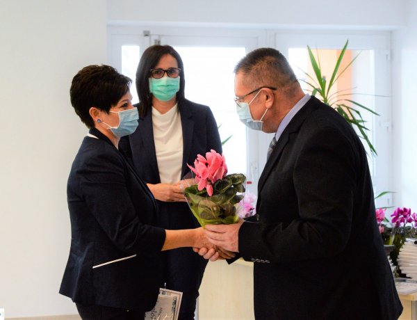 Magyar Ápolók Napja – 25 szakember munkáját ismerték el a nyíregyházi ünnepségen