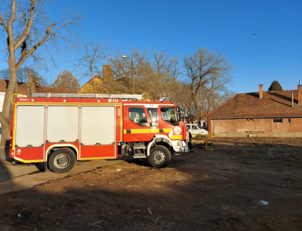 Gázszivárgás történt egy lebontott épületnél a Szent István utcán