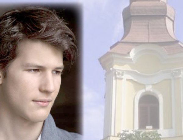 László Attila nőnapi koncertje Oroson 