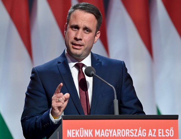Dömötör Csaba: A legfontosabb Magyarország és a magyar emberek biztonsága
