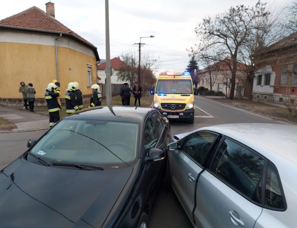 Baleset történt kedden délután a nyíregyházi Kállói út és Nagyvárad utca találkozásánál