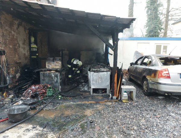 A Blaha Lujza sétányon egy vendéglátóegység gyulladt ki