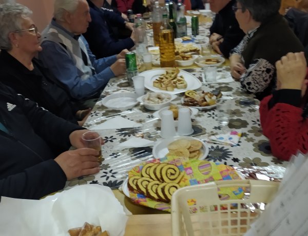 Télbúcsúztató finomságok délutánja az Orosért Közéleti Egyesületnél