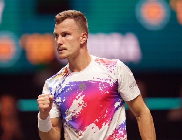 Fucsovics Marci egyenlített a Davis Kupában