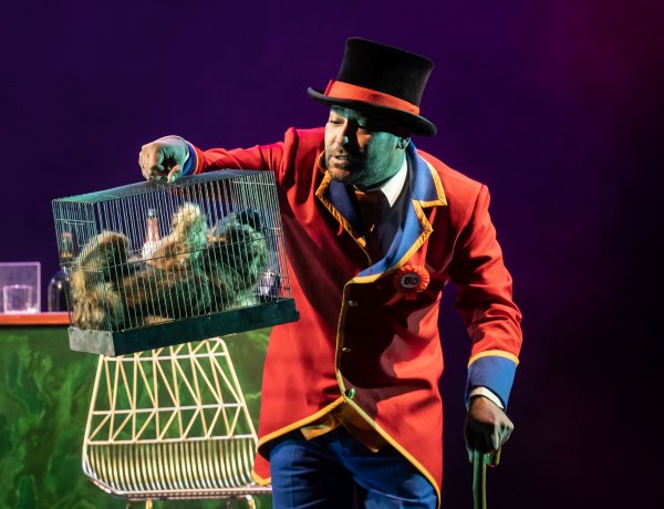 Érzelemgazdag előadásokban lép színpadra Nyíregyházán Gulyás Attila