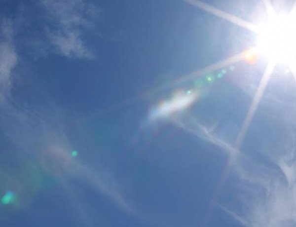 Gomolyfelhők mögül fog előbújni a nap