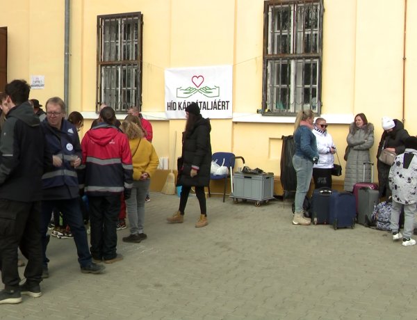 Kétmillió menekült – Magyarországra már több mint 200 ezren érkeztek