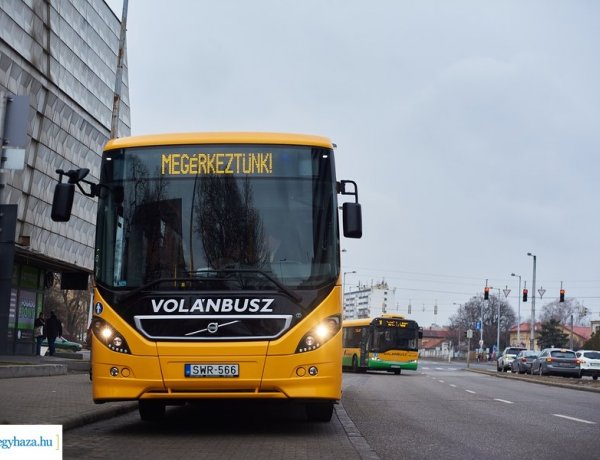 Új buszokon utazhatunk – Öt járművel bővült a Volánbusz Zrt. megyei flottája