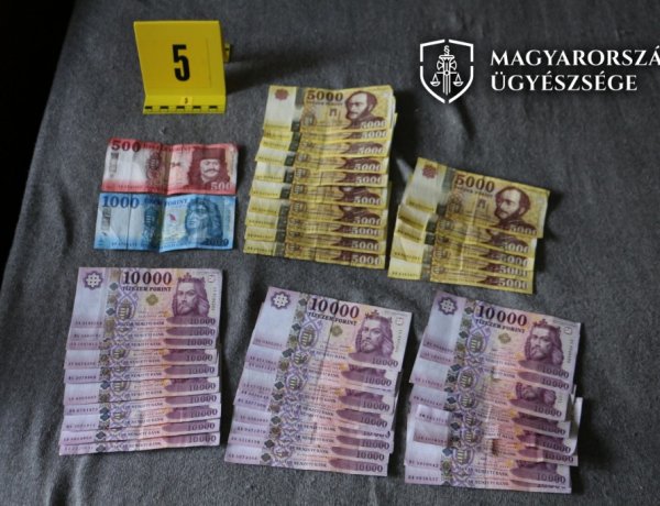 Kábítószerrel kereskedett