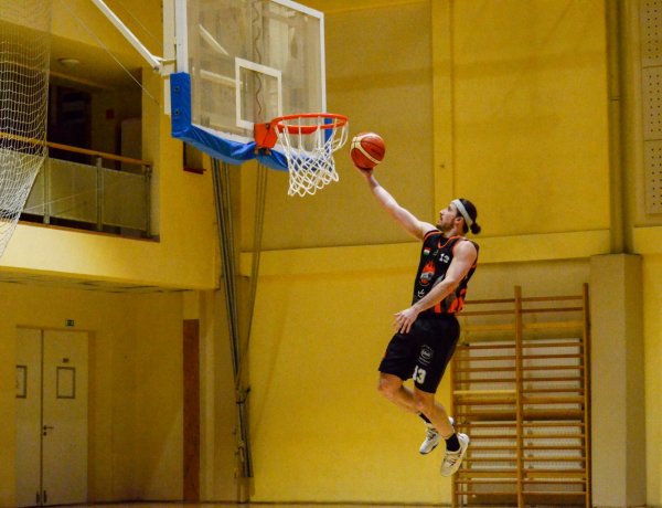 Érvényesült a papírforma, simán nyert a NYÍKSE