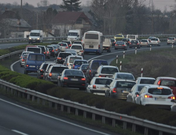 Kilométeres a sor az M3-ason