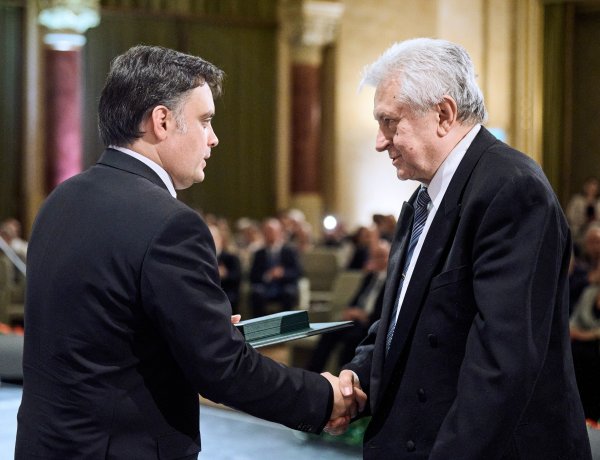 Magyar Arany Érdemkereszt kitüntetést kapott Balogh Zoltán, a MEOSZ FB elnöke