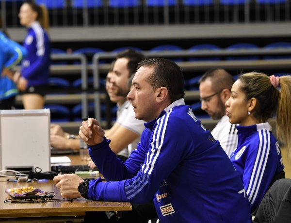 Edzőváltás a röplabdásoknál 