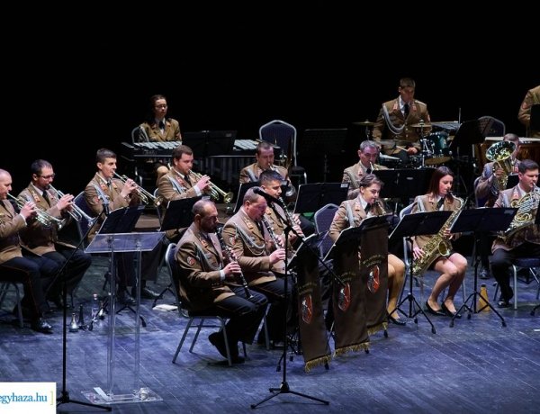 Tavasznyitó hangverseny – Koncertet adott a Debrecen Helyőrségi Zenekar