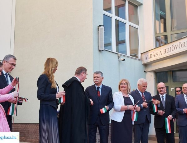 Iskolaavató – Elkészült a Jókai református iskola új épületszárnya