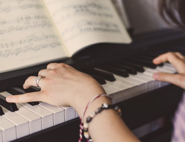 XVI. Országos Zongoraverseny – Idén is a Vikár Sándor Zeneiskola ad otthont a nagyszabású versenynek