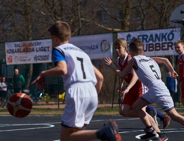 Újabb sportolási lehetőség Nyíregyházán – Átadták a Sallai József Kosárlabda Ligetet 