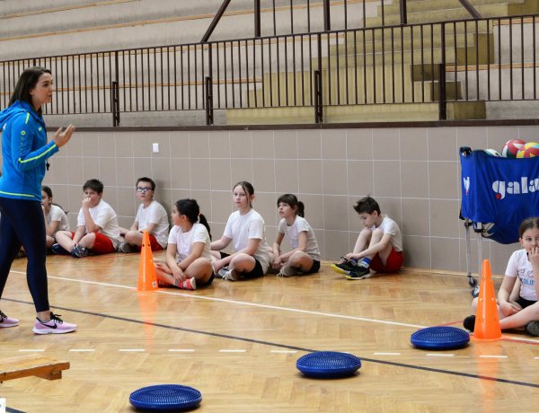 Korszerű tornaterem, épülő kézilabdapálya – Felújítások a Bem József Általános Iskolában