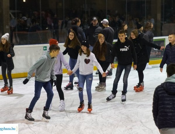 Szezonzáró Jégolvasztó Party a Városi Jégpályán