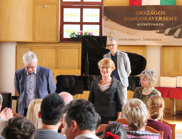 XVI. Országos Zongoraverseny – Az ország 29 városából jutottak tovább a tanulók a Vikár Sándor Zeneiskolában megrendezett megmérettetésre