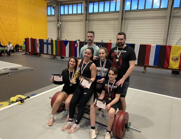 Több egyéni csúcsot is megdöntöttek