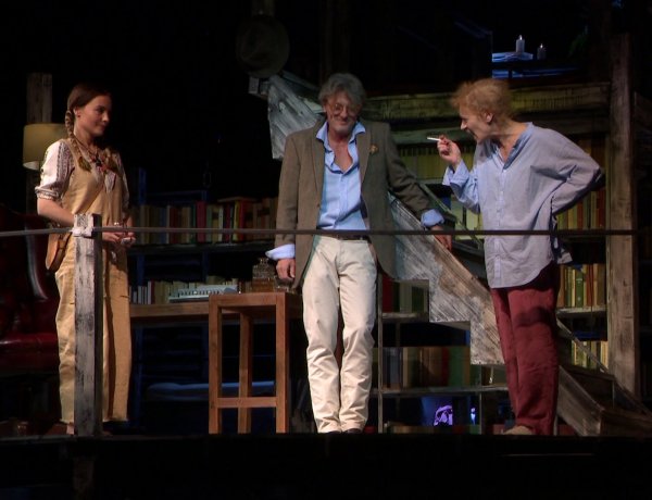 Augusztus Oklahomában – Új előadást rendezett Szikszai Rémusz a Móricz Zsigmond Színház nagyszínpadán