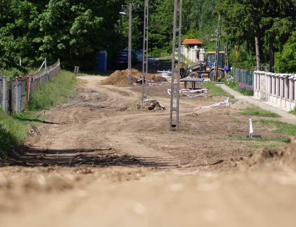 Ötmilliárdos útfejlesztés – Elkezdődött a munkaterületek átadása