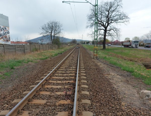 Ismét vonatgázolás történt a Nyíregyháza–Tokaj vasútvonalon, a rakamazi vasúti átjárónál