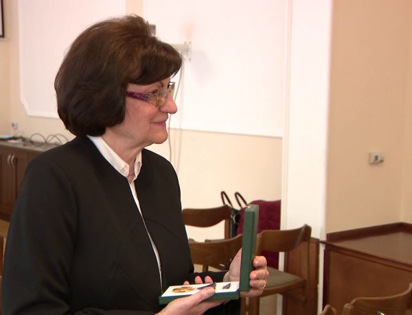 Kitüntetés – Megyesi Mária Magyar Arany Érdemkeresztet kapott