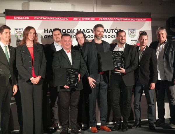 Az év autóversenyzője, az év csapata!