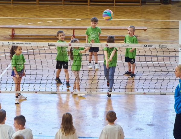 16 csapat, 130 óvodása vett részt a Nyíregyházi Ovi-Röpi Kupán