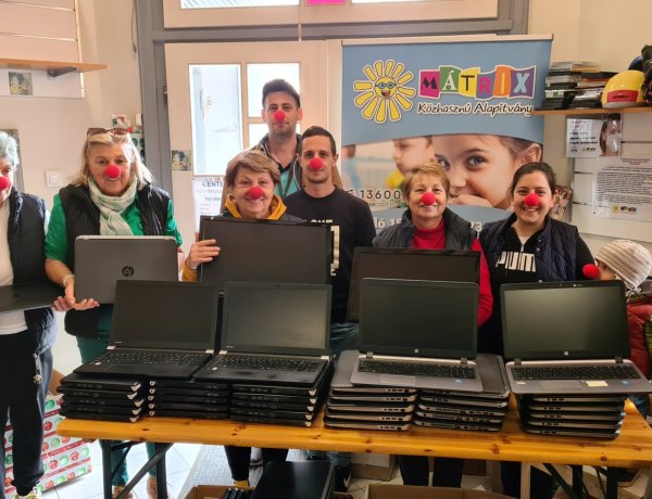 Számítógép kérhető a bohócdoktoroktól