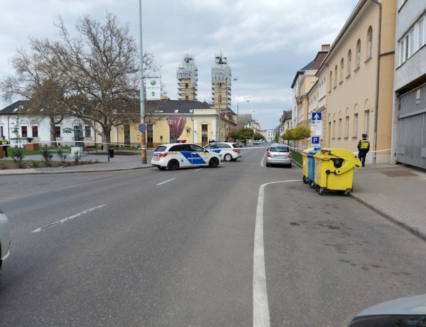 Ismét bombariadó volt a Kálvin téren lévő pénzintézetnél