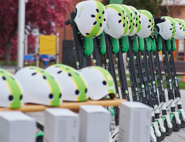 Elektromos rollerek Nyíregyházán – 250 darab bérelhető eszköz a város 84 pontján