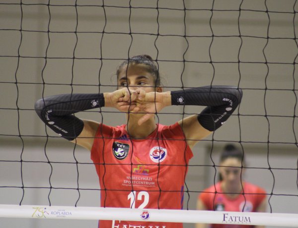 Radosová Törökországba szerződött