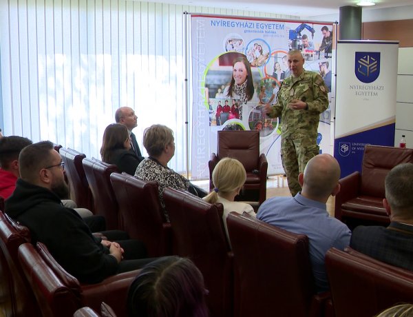 Biztonságos hely Magyarország – Mondta egy beszélgetésen a Magyar Honvédség parancsnoka