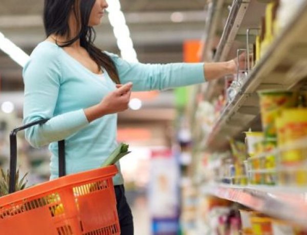 A SZÉP-kártyák is tovább használhatók élelmiszer vásárlásra