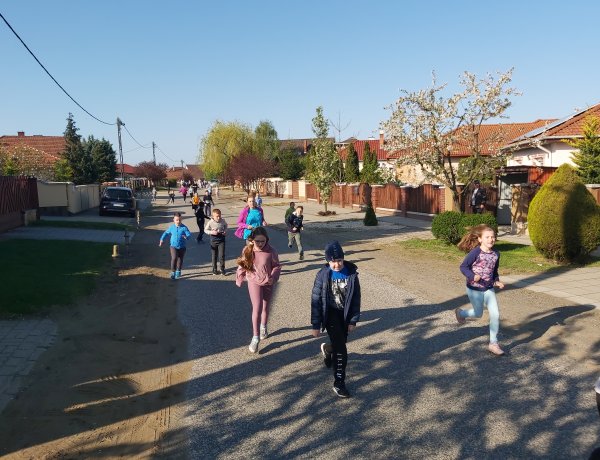 Közösségi futás a Petőfi iskolában