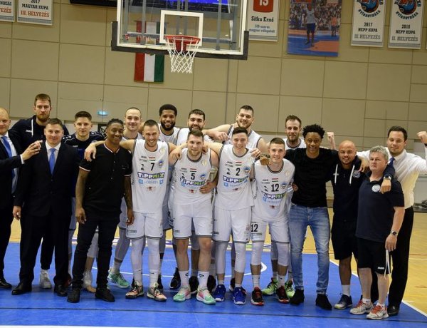 Győzelem a zárómeccsen