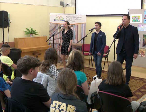 Tavaszi felhők – Megnyílt a 49. Gyermekkönyvhónap